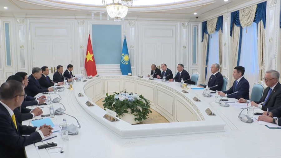 Қасым-Жомарт Тоқаев пен То Лам шағын құрамда келіссөз жүргізді 