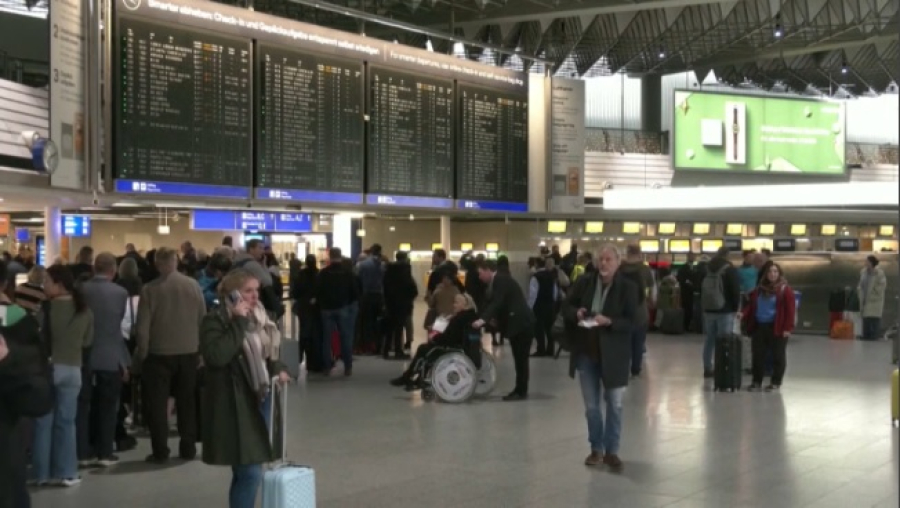 ЕС пересматривает правила компенсации за задержку авиарейса