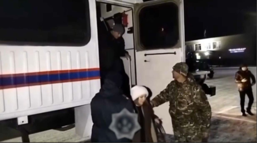 Ақтөбе облысында 15 жолаушы құтқарылды