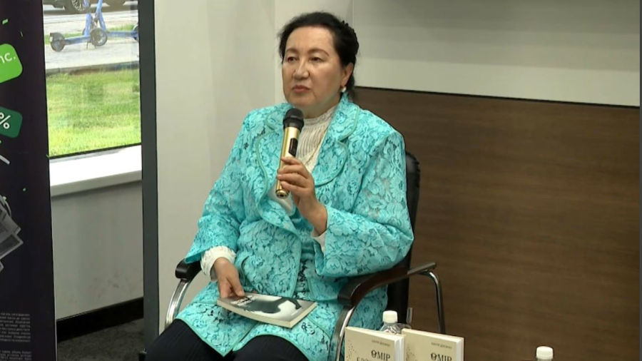 Алматыда жазушы Сәуле Досжанның «Өмір бәйтерегі» кітабы таныстырылды