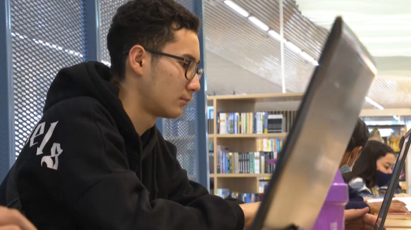 Қазақстандағы 20 ЖОО-да ЖИ бойынша білім бағдарламасы енгізілді