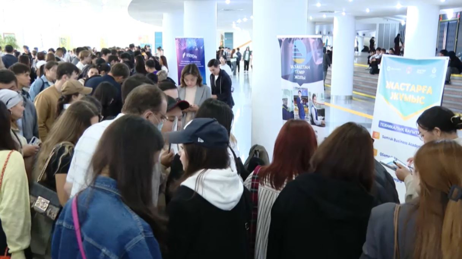 Елордада 3000-нан астам адам еңбек жәрмеңкесіне қатысты