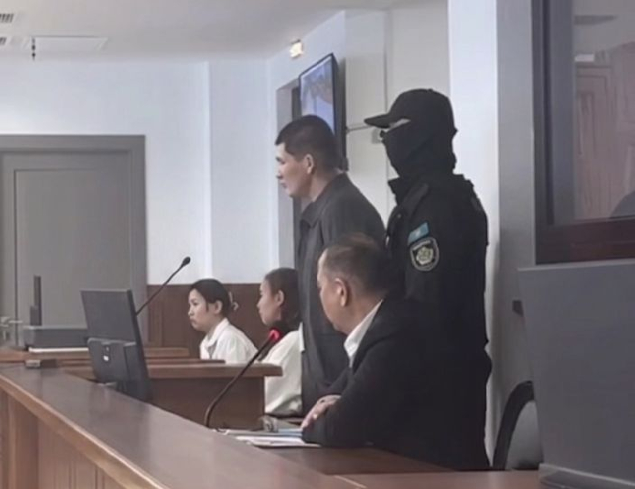 «Екі балам да нағашыларына барғысы келмеді» – Сәрсемалиев сотта түсініктеме берді