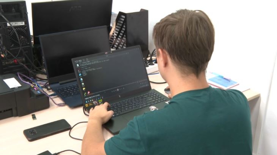 Студенты создали голосового помощника