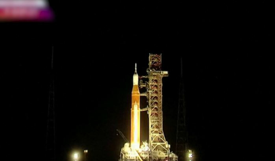 NASA отложило полёт к Луне