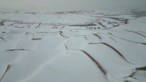 Пустыня Такла-Макан покрылась снегом