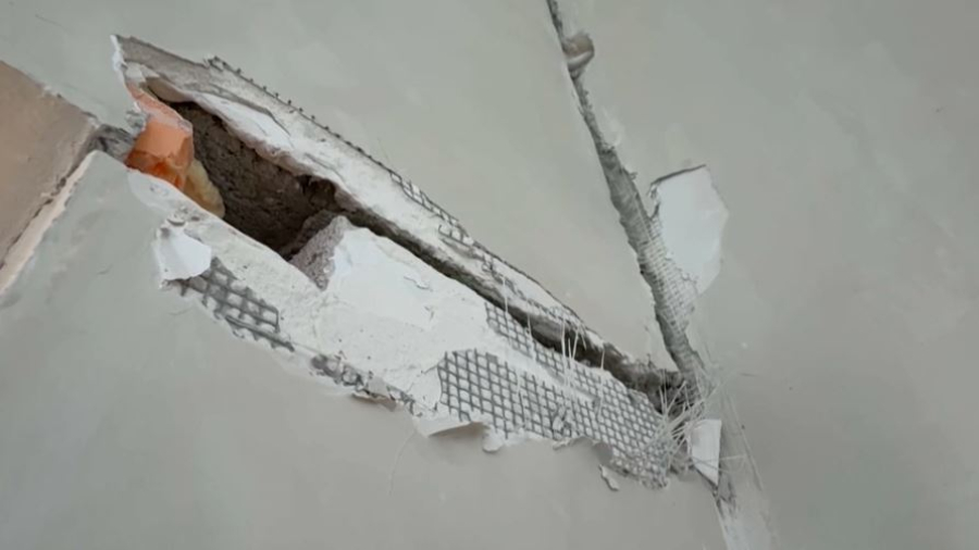 Построенные по госпрограмме дома разваливаются в Атырау