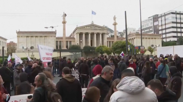 Грекияда мыңдаған жұмысшы шеруге шықты