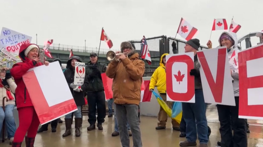 АҚШ-та Трамп тарифтеріне қарсы наразылық шеруі өтті