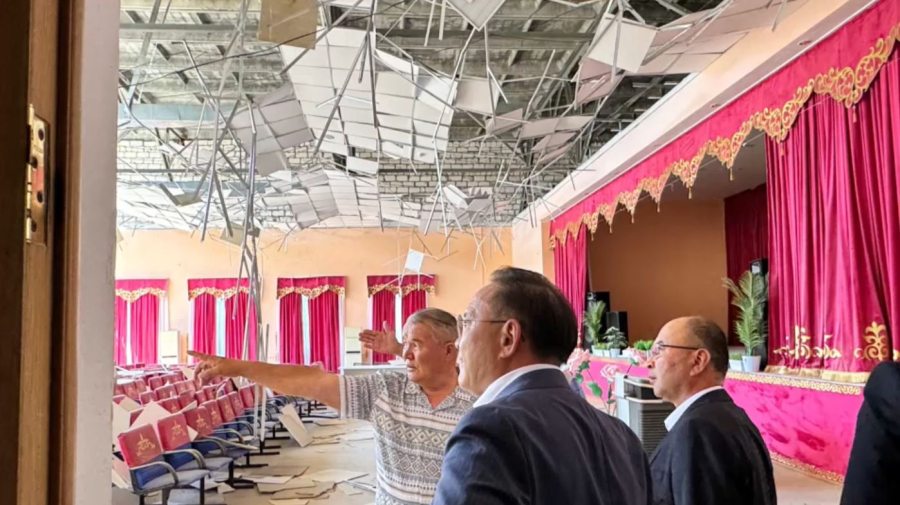 Маңғыстаудың Құрық ауылында мектеп-гимназияның шатыры опырылып түсті