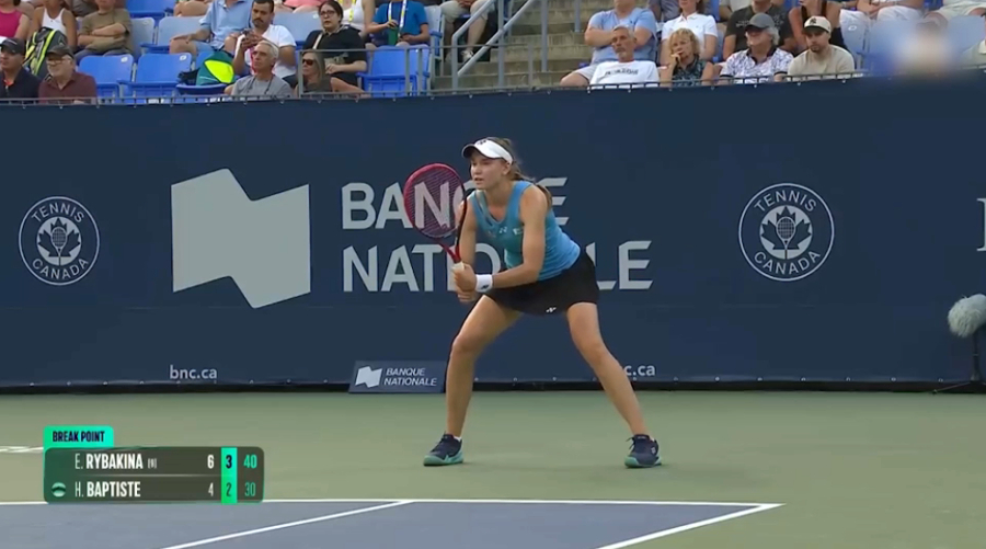 Елена Рыбакина успешно стартовала на Мастерсе в Канаде