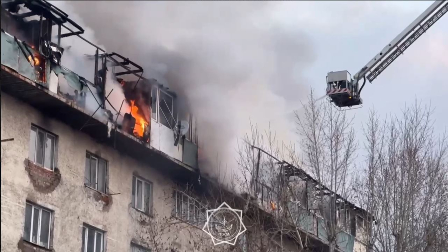 Общежитие загорелось в Астане: эвакуировали 540 человек