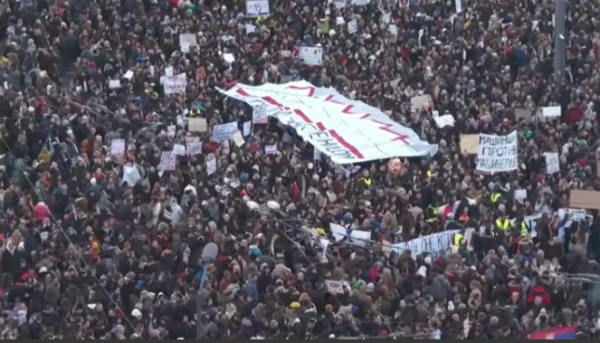 Сербияда кезекті рет ауқымды шеру өтті