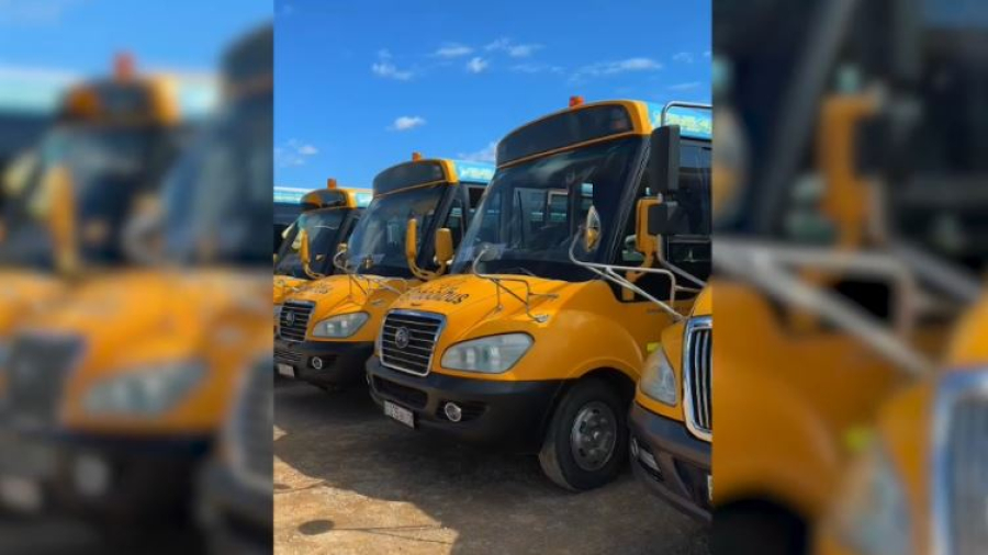 Столичные полицейские проверяют безопасность школьных автобусов