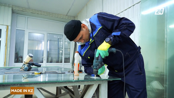 Астанада шыны душ кабиналары жасалады | Made in kz