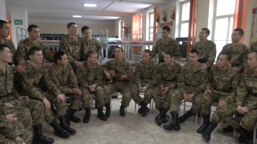 Ряды Нацгвардии пополнили три пары близнецов в Уральске