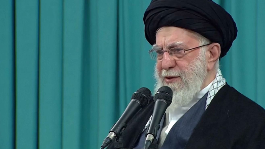 Иран көсемі бункерге жасырынды