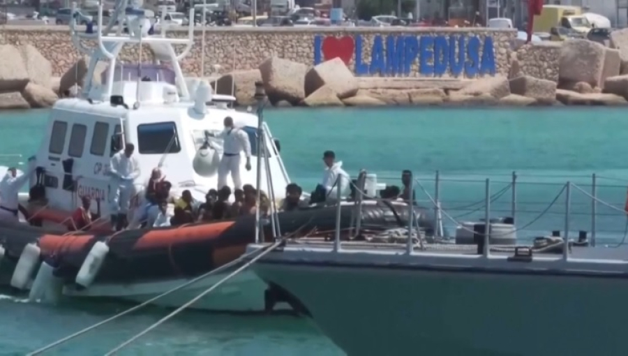 26 человек погибли при крушении судна с мигрантами