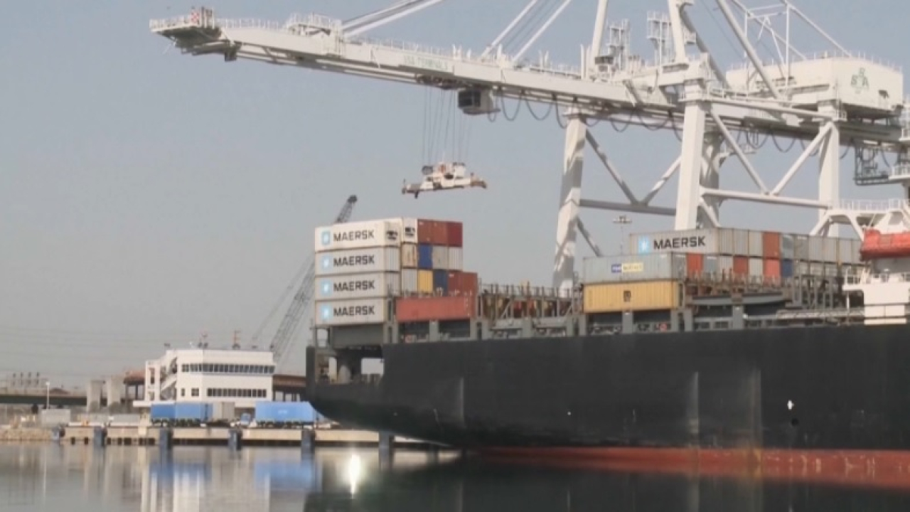 Трамп пригрозил Канаде 100-процентными пошлинами