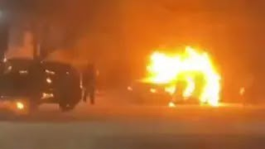 Поджёг машины полицейских из мести: пенсионеру вынесли приговор