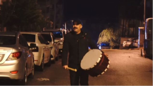 Утро в Турции во время Рамазана начинается с барабанного боя