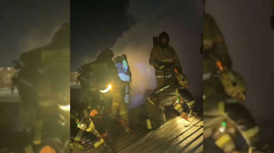 Человека спасли во время пожара в Астане