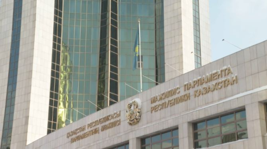 Казахстан переходит к однопалатному Парламенту