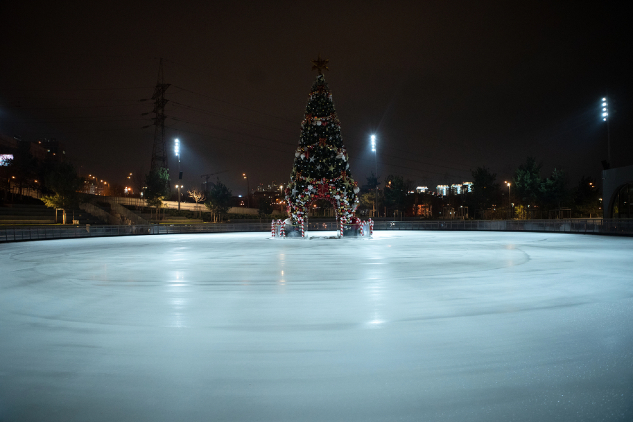 Где в Караганде можно покататься на коньках