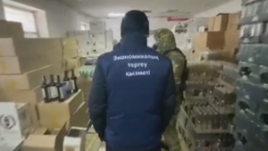 35 тысяч бутылок контрафактного алкоголя изъяли в Караганде