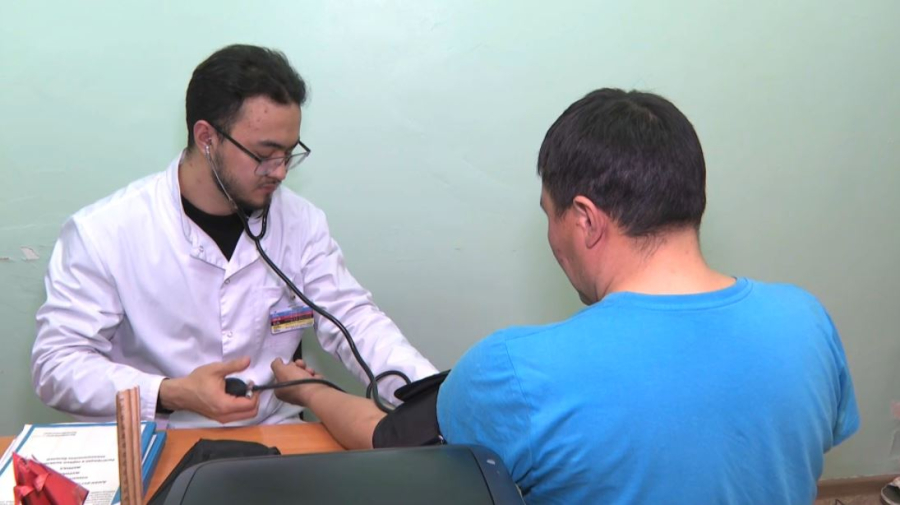 Врачей и учителей для сел ВКО ищут в соцсетях