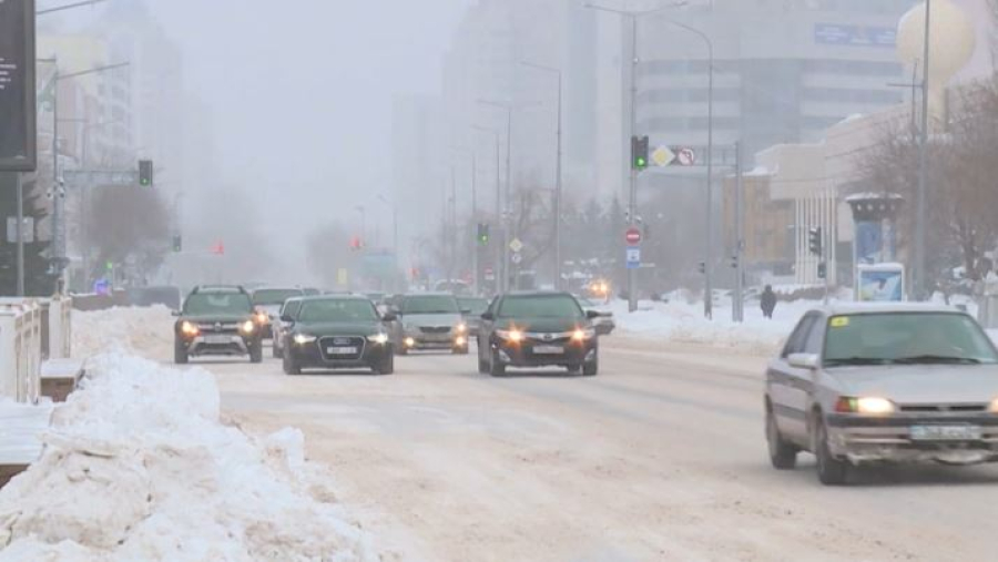 Астанада бастауыш сынып оқушылары қашықтан білім алуға көшірілді