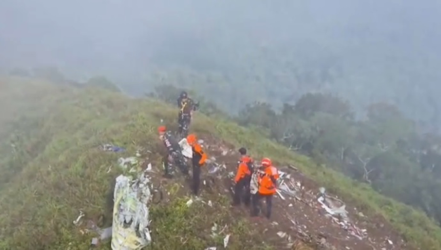 Найдены тела всех жертв авиакрушения в Индонезии