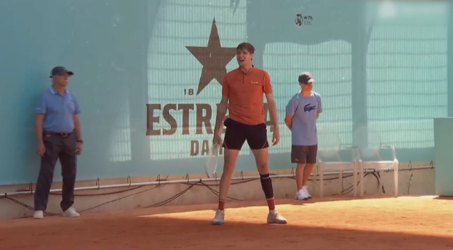 Александр Бублик стартовал на турнире ATP Masters 1000 в Мадриде