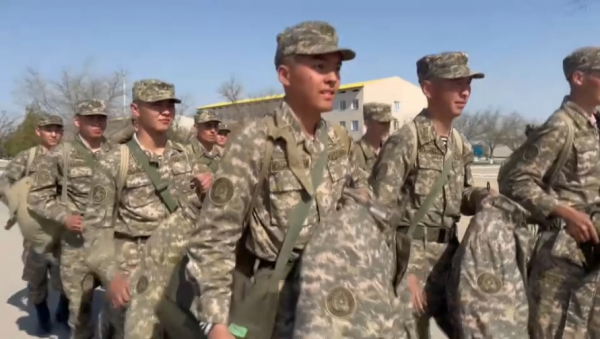 Морпехи из Мангистау отправились на помощь в Атыраускую область