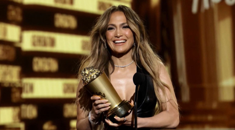 Стадионы для Лопес: футбол отступает перед шоу