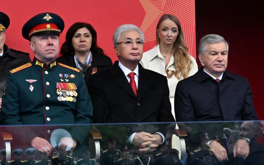 Президент Казахстана посетил военный парад в Москве