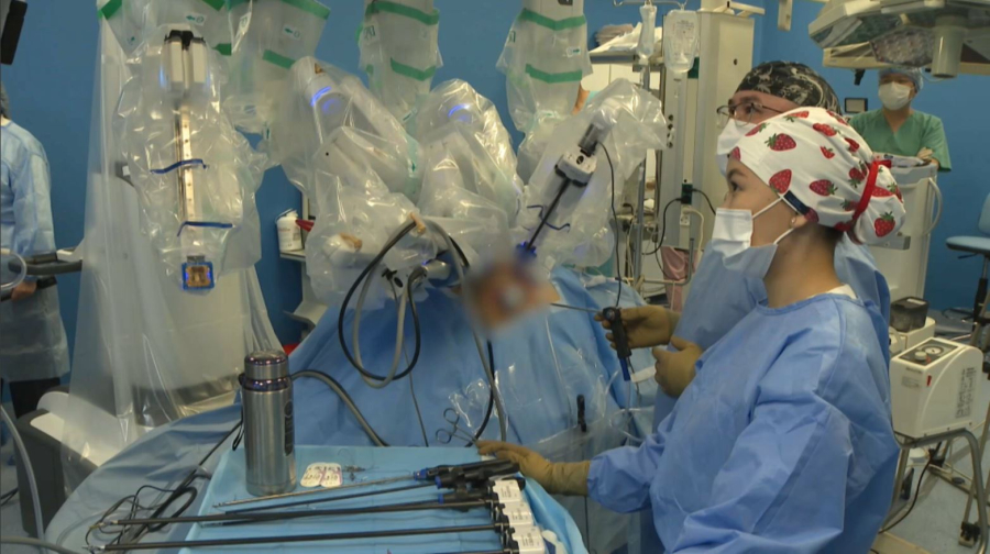 Қазақстанда роботтың көмегімен қатерлі ісікке операция жасалды