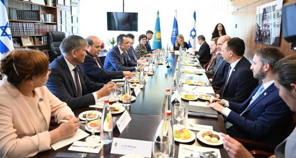 Маулен Ашимбаев встретился со Спикером Кнессета Израиля