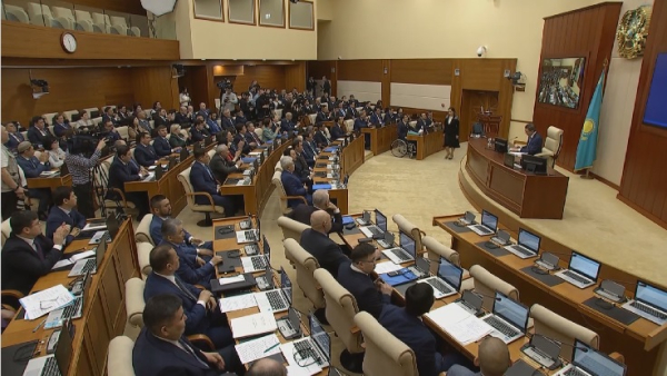 Новоизбранные мажилисмены провели первое заседание