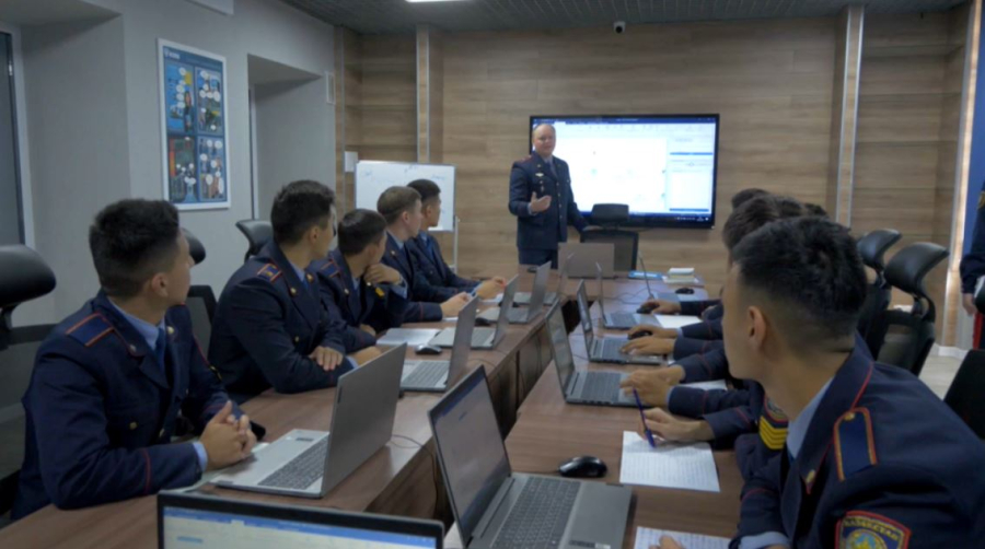 52 казахстанца получили наказание за фейки