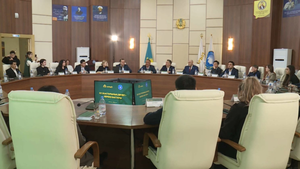 Парламент депутаттары Ассамблея жастарымен кездесті