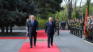 Глава государства прибыл с официальным визитом в Ереван