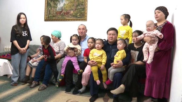 Алматы облысының тұрғыны 9 қыз тәрбиелеп өсірген