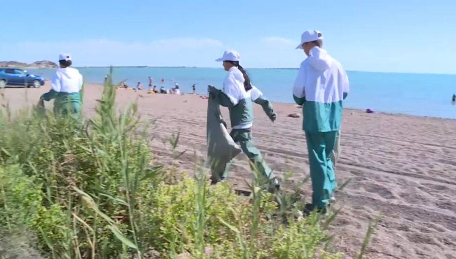 Балқаштан 700 тонна қоқыс шығарылды