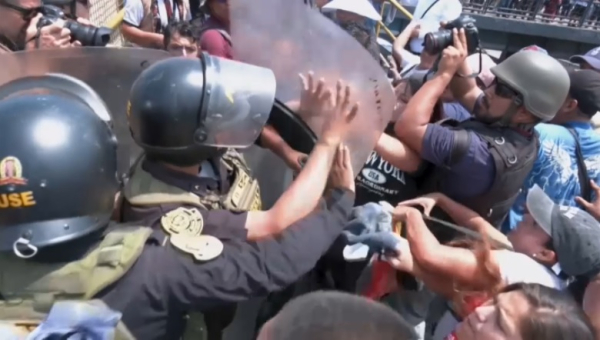 Протесты транспортников в Перу переросли в беспорядки