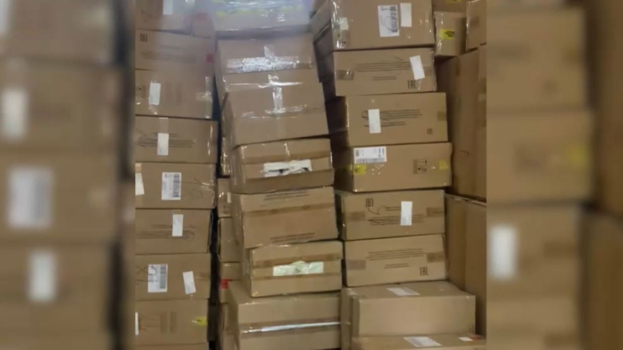 Крупную партию контрафактного товара выявили в Алматы