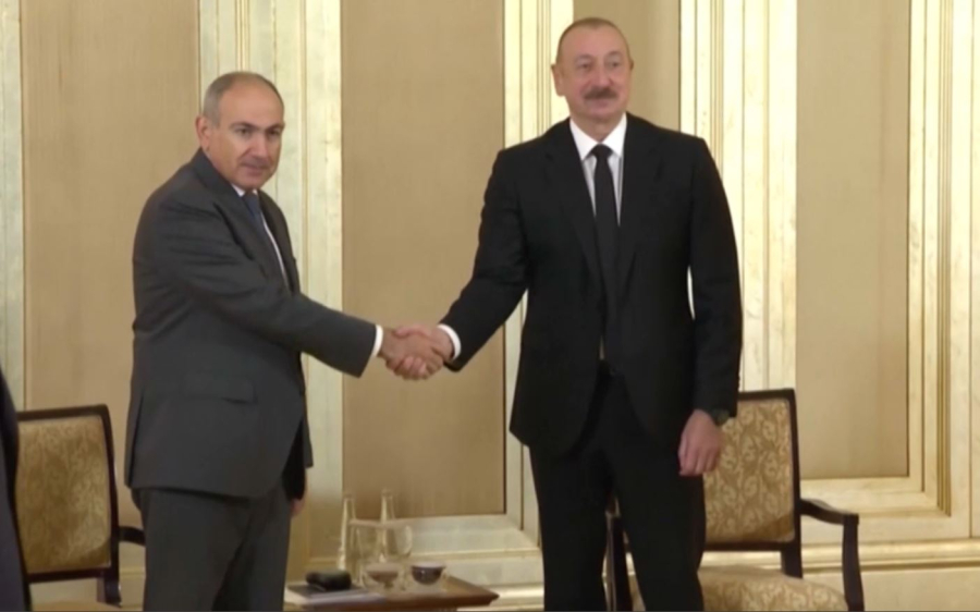 Пашинян и Алиев ведут переговоры в ОАЭ