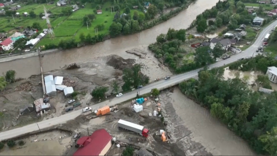 Число жертв наводнений в Румынии достигло семи