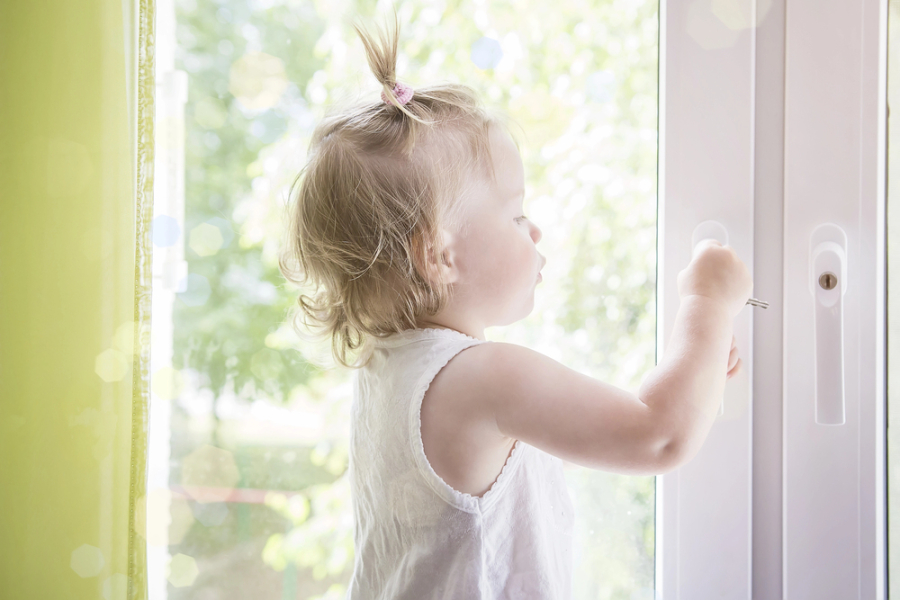 Полицейские просят астанчан быть внимательнее к детям