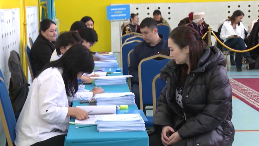 Халықаралық байқаушылар референдум барысына оң баға берді